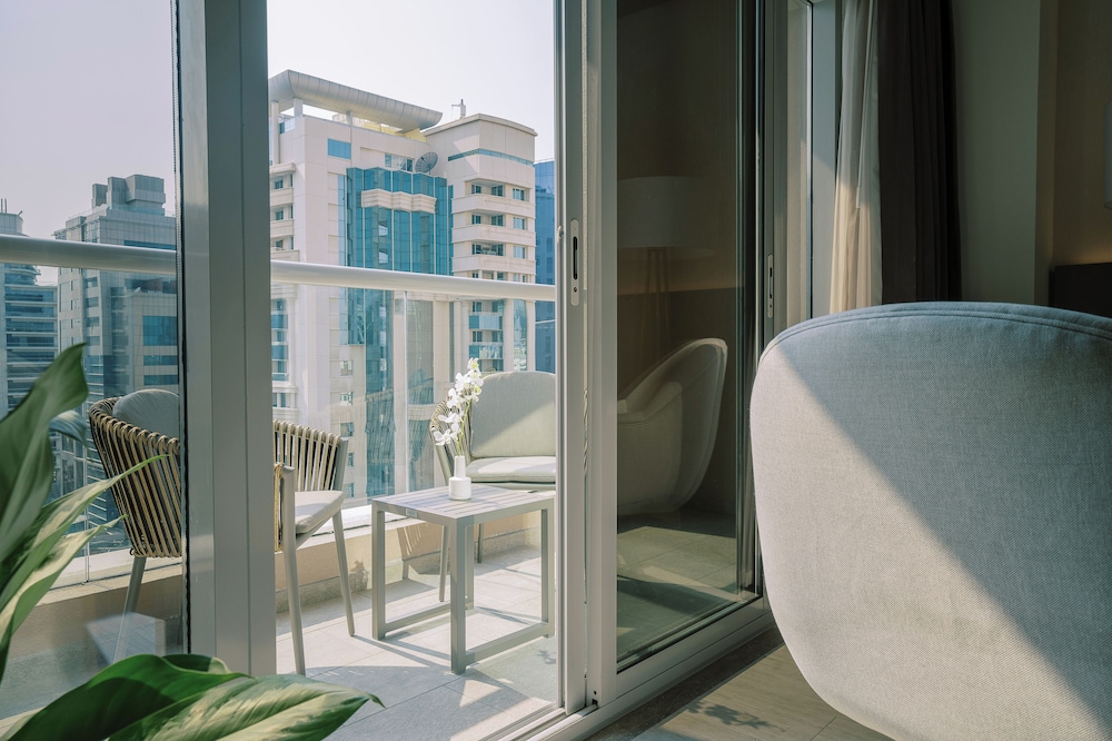 Deluxe Twin Room, Balcony photo 2