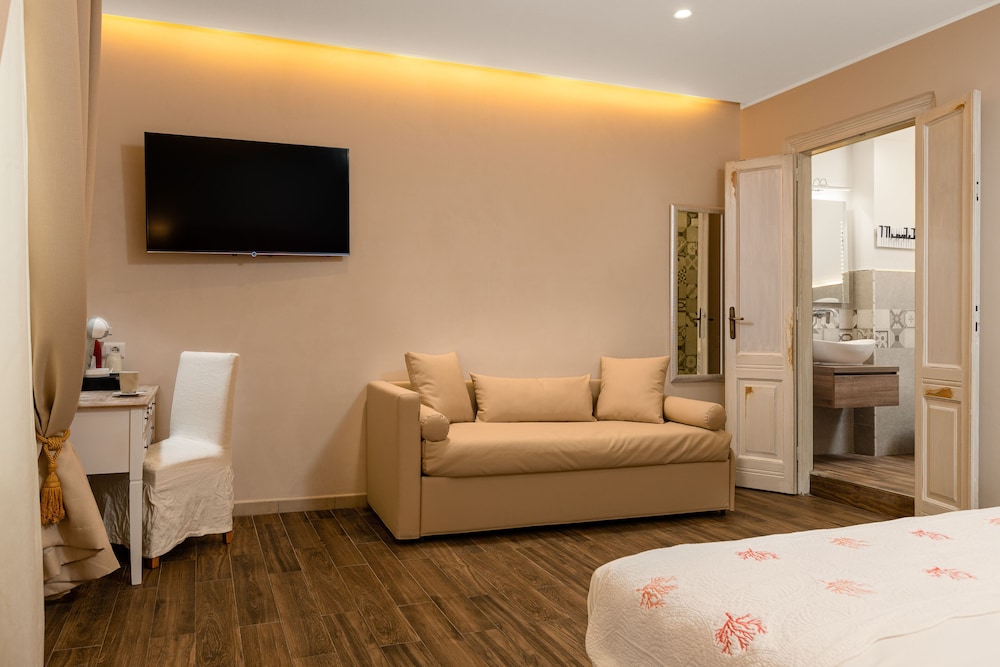 Superior Room - Photo 9