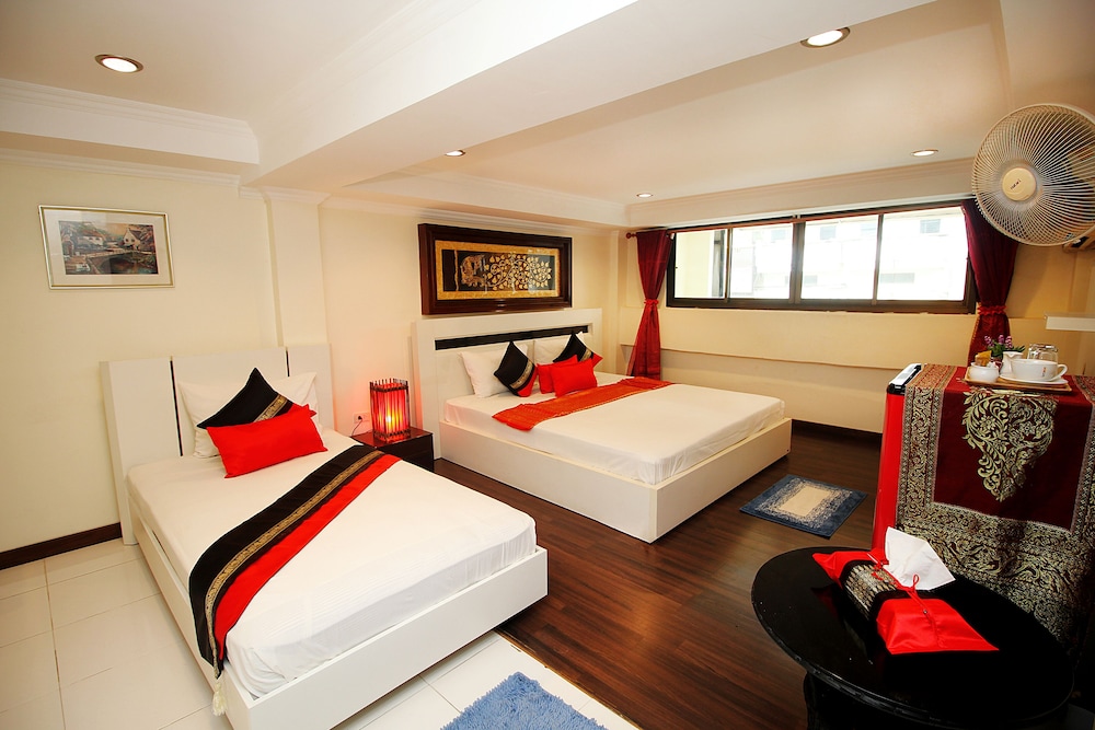Deluxe Triple Room - Photo 10