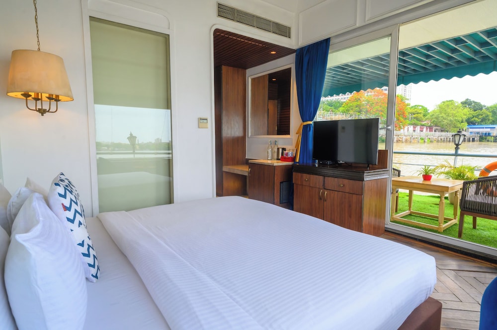 Premium Suite, River View