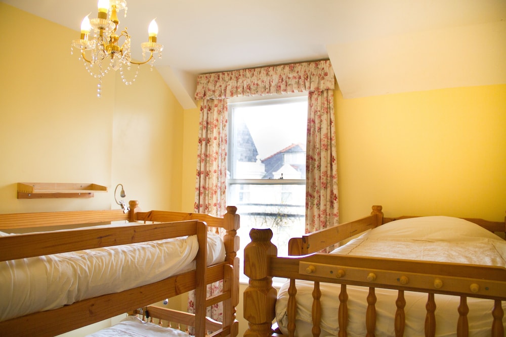 Standard Quadruple Room, Shared Bathroom