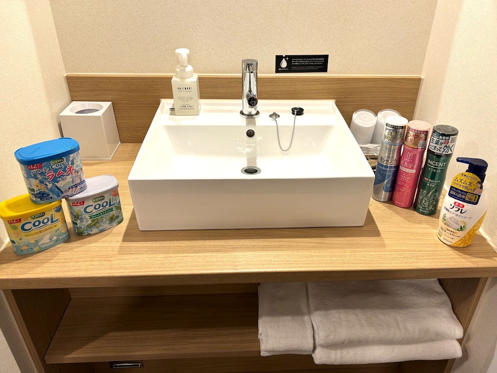 Superior Twin Room, Non Smoking (Bathclin Room) - Photo 4