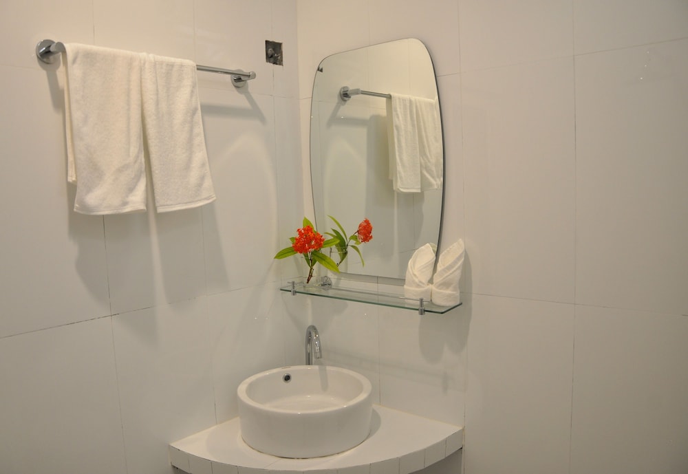 Deluxe Double Or Twin Room, 1 Bedroom, Non Smoking, Garden View photo 2