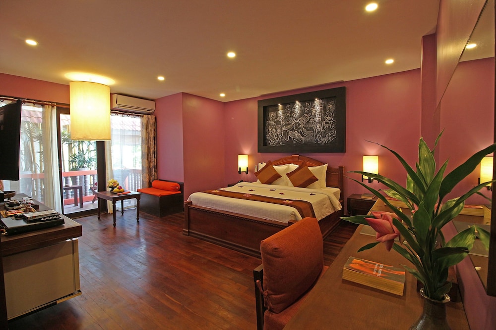 Deluxe Suite photo 2