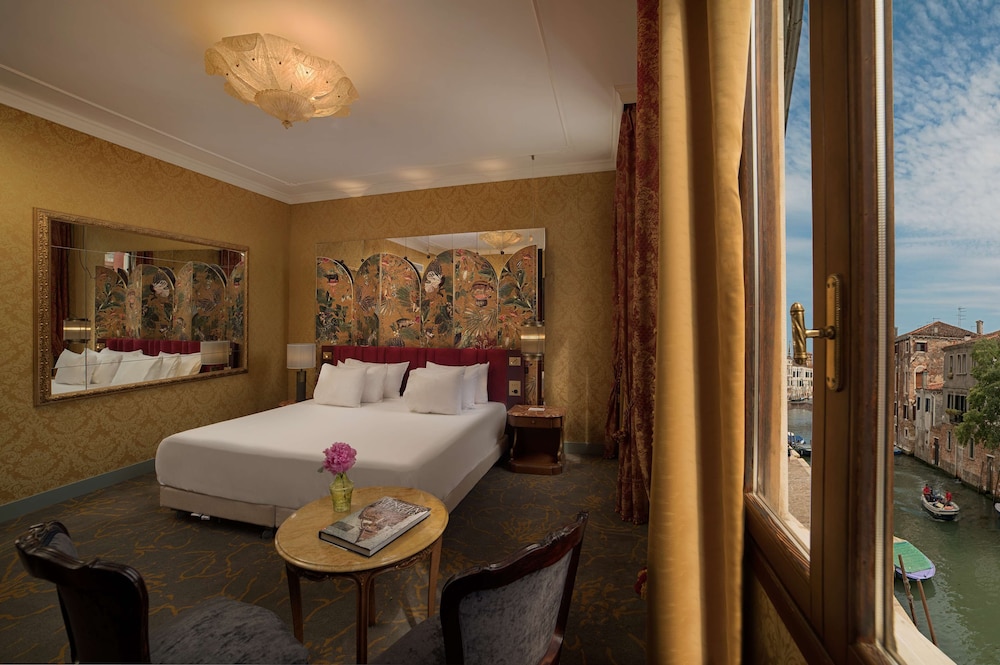 Premium Room, Canal View (Extra Bed 3 adults)
