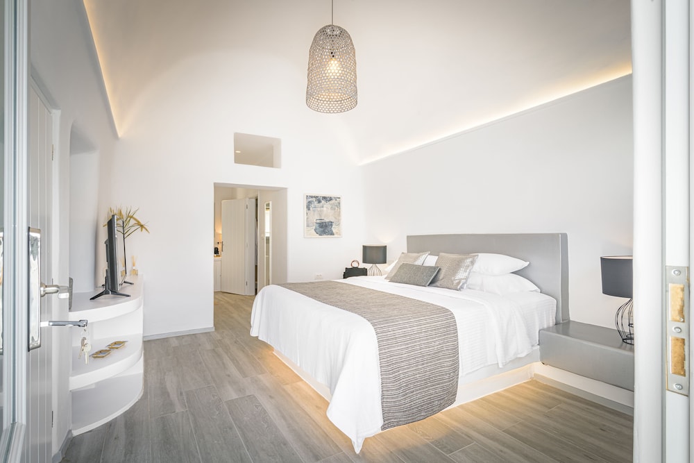 Suite, Pool (Amoramelia)