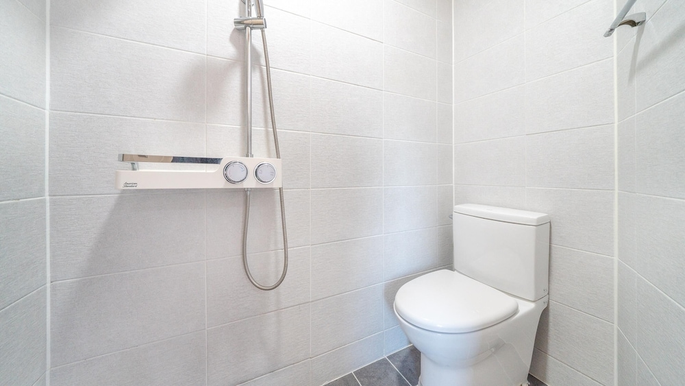 Basic Room, 2 Bedrooms (red 2) - Photo 5