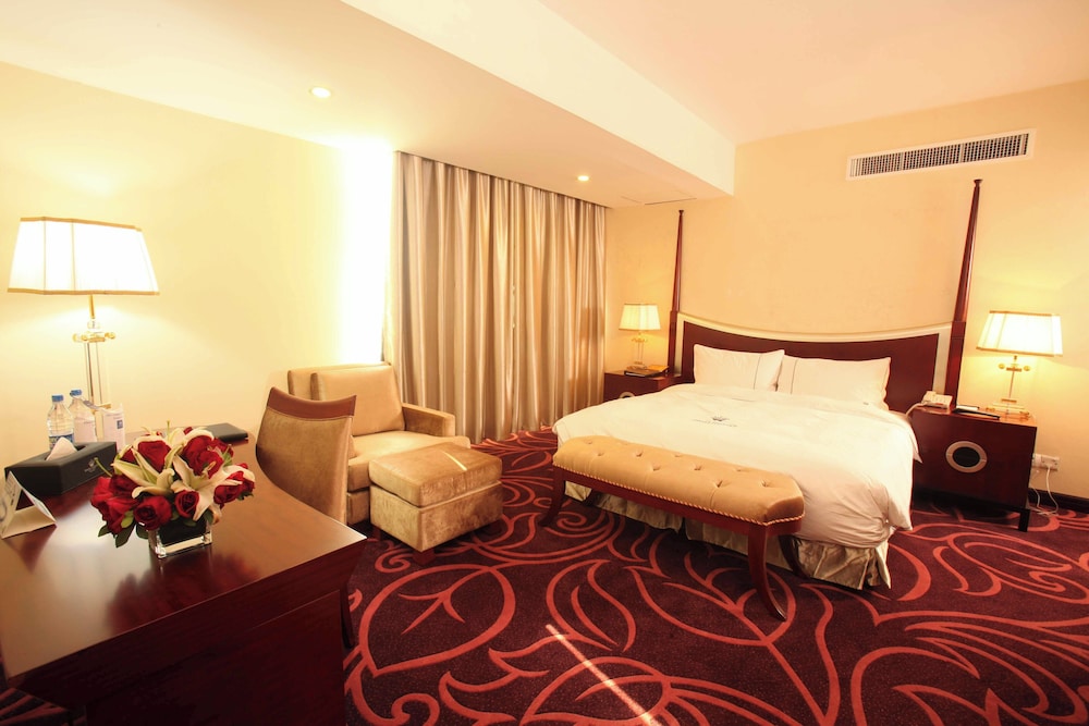 Royal Suite photo 1