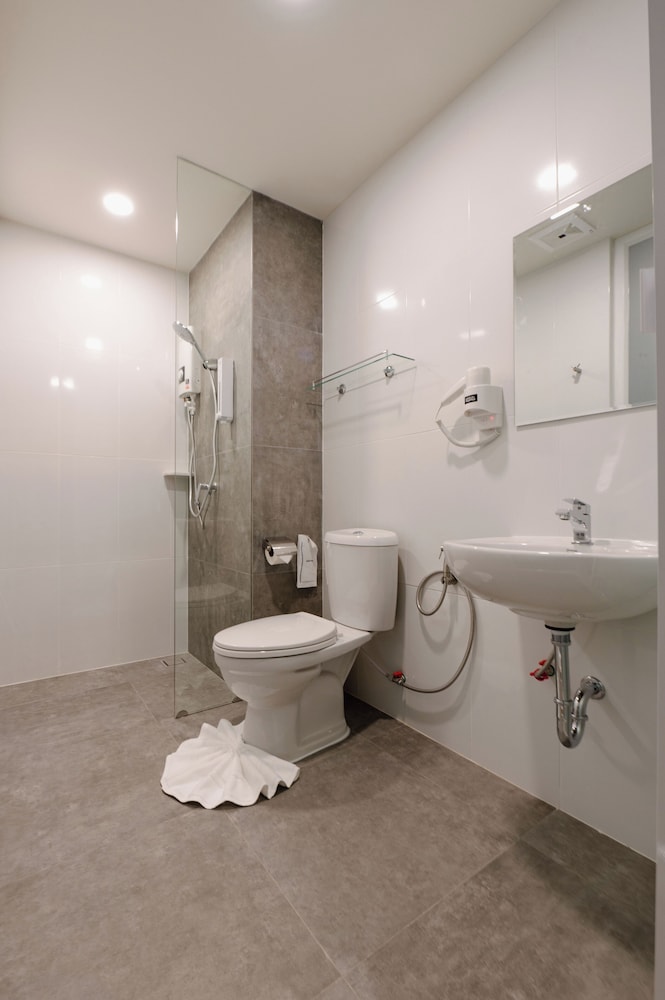 Standard Twin Room, River View - Photo 2