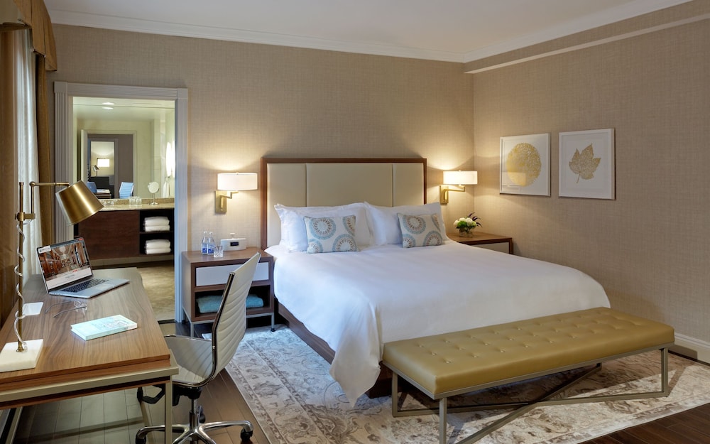 Deluxe Suite, 1 Bedroom - Photo 3