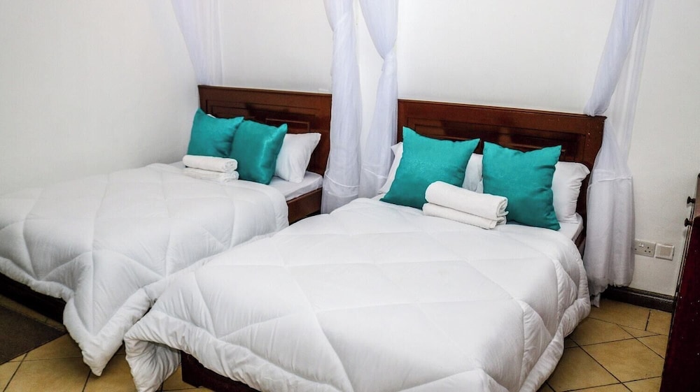 Standard Twin Room, City View
