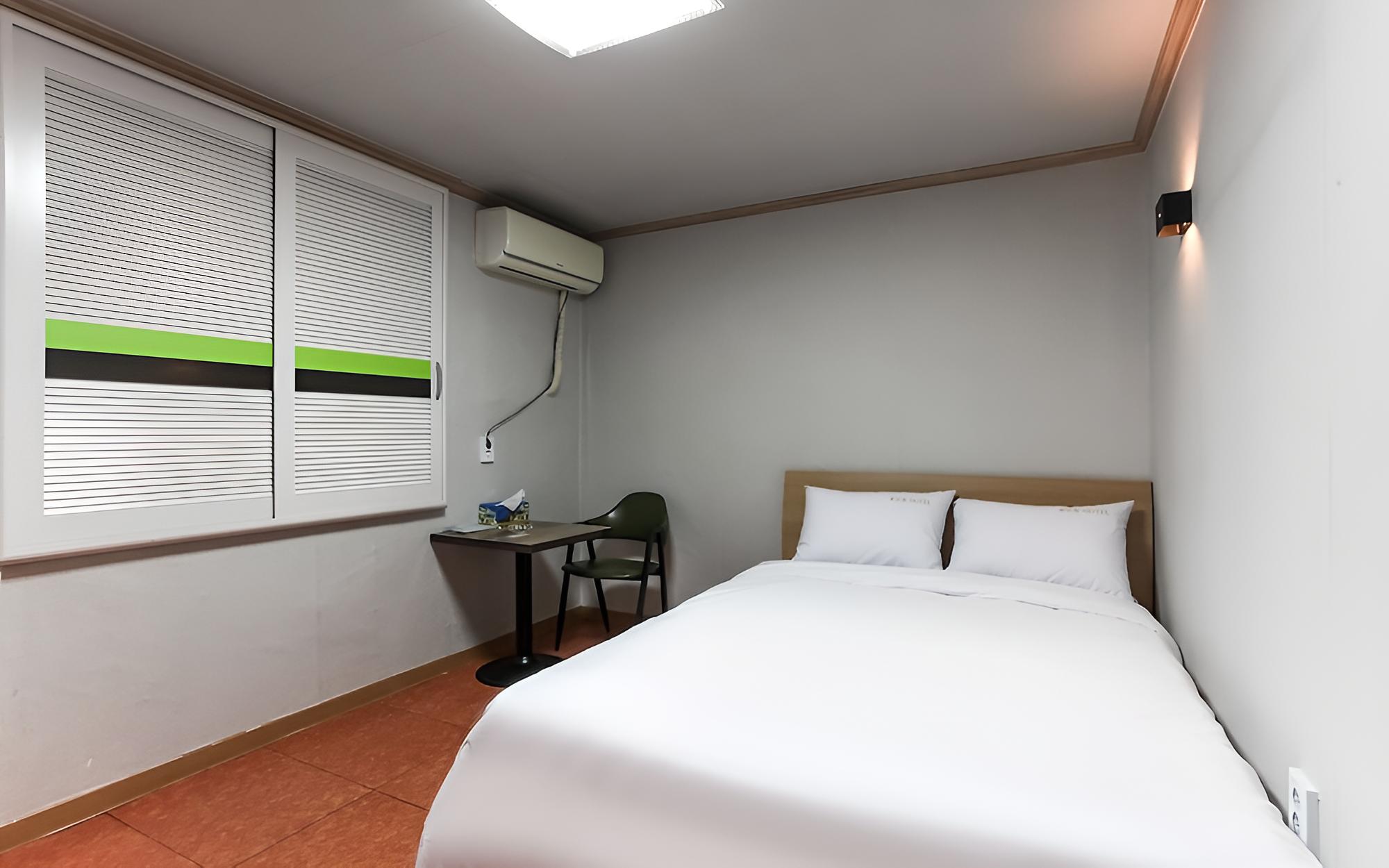 Room (Standard Room)