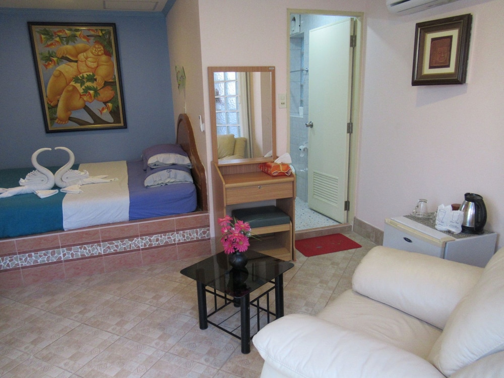 Economy Room photo 3