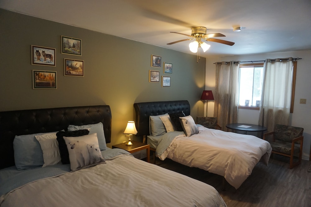 Family Room photo 2