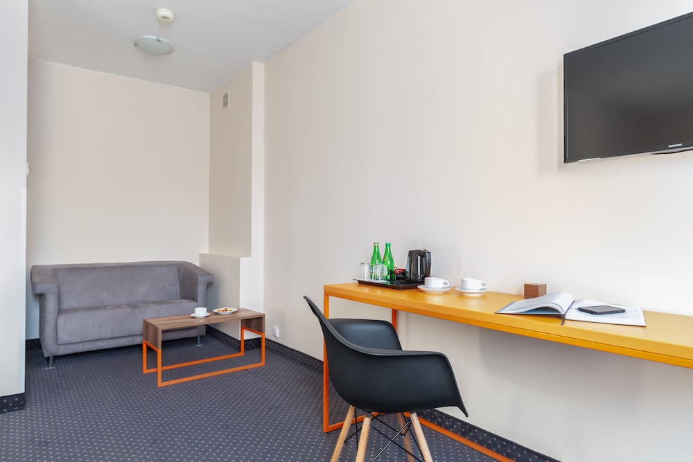 Deluxe Triple Room, 1 Bedroom, Non Smoking, Kitchenette photo 1