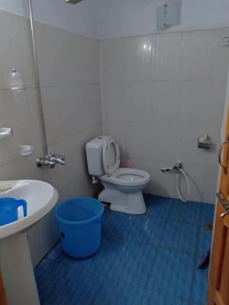 Standard Double Room - Photo 5