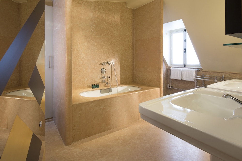 Suite, free access to Spa upon request photo 3