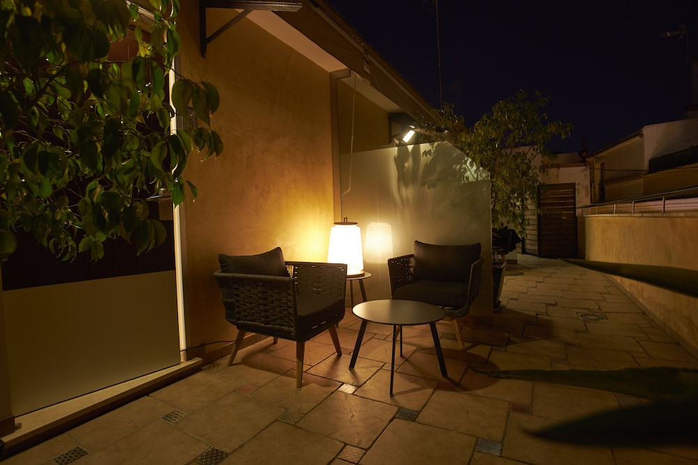 Superior Double Room - Photo 8