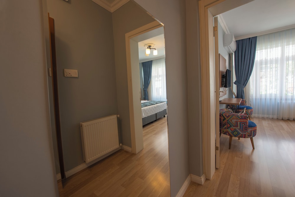 Deluxe Suite photo 1