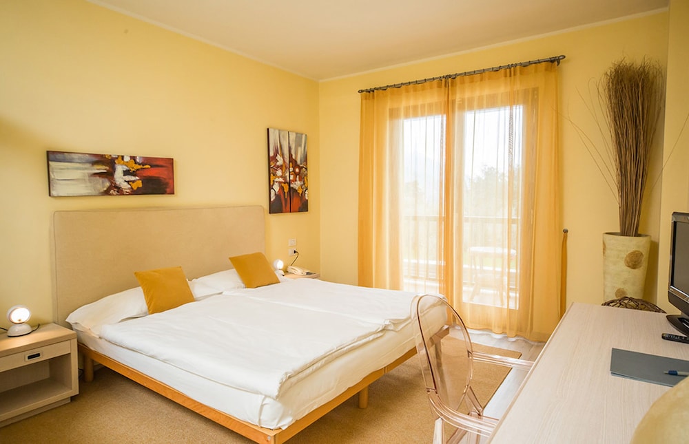 Junior Suite, Balcony, Garden View - Photo 4