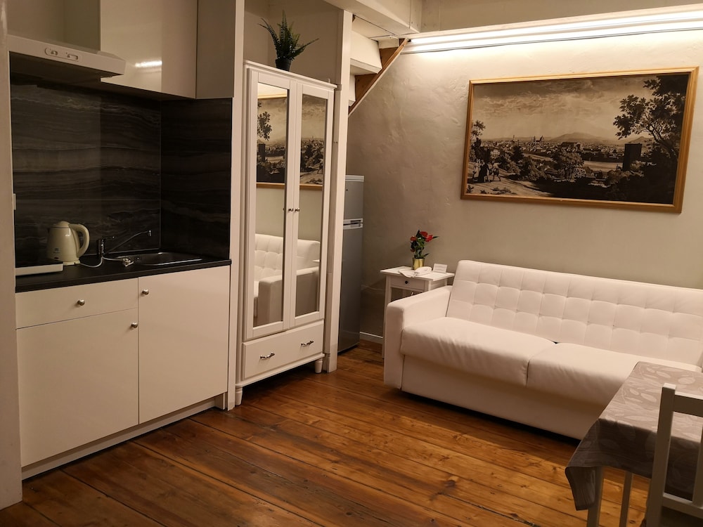 Duplex, 1 Bedroom photo 1