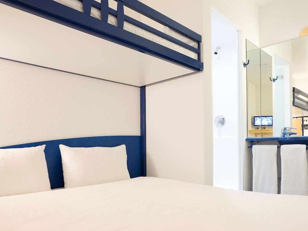 Triple Room, Multiple Beds photo 2
