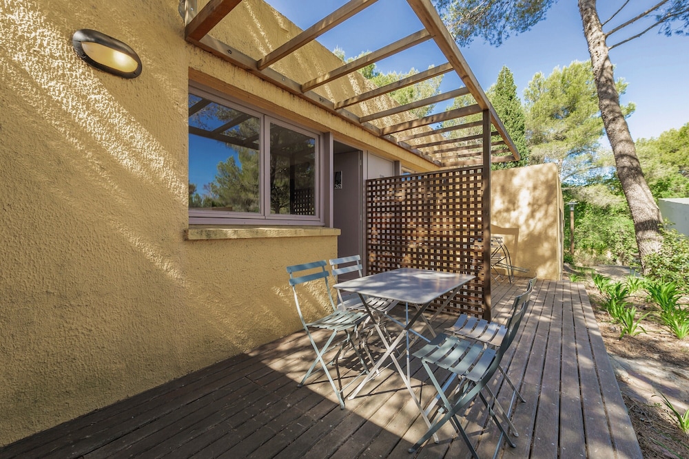 Classic Duplex, 3 Bedrooms, Terrace photo 2