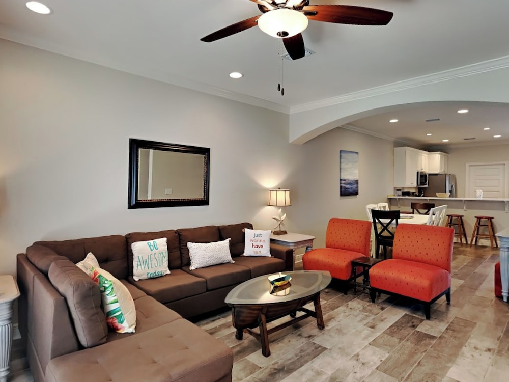 Studio (3 Bedrooms)
