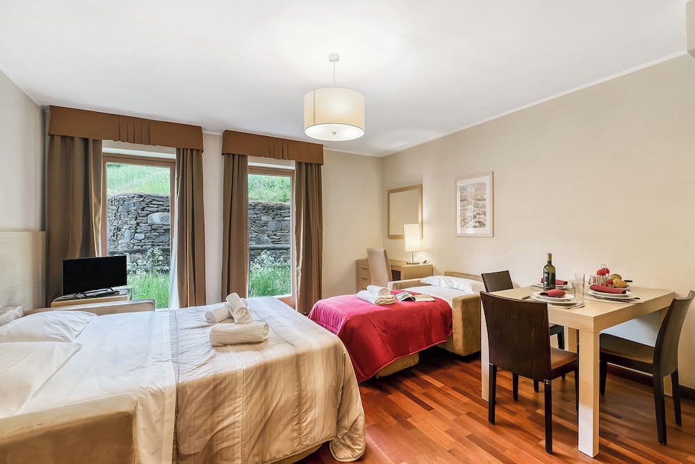 Standard Studio (Cianfuran Garden Studio)