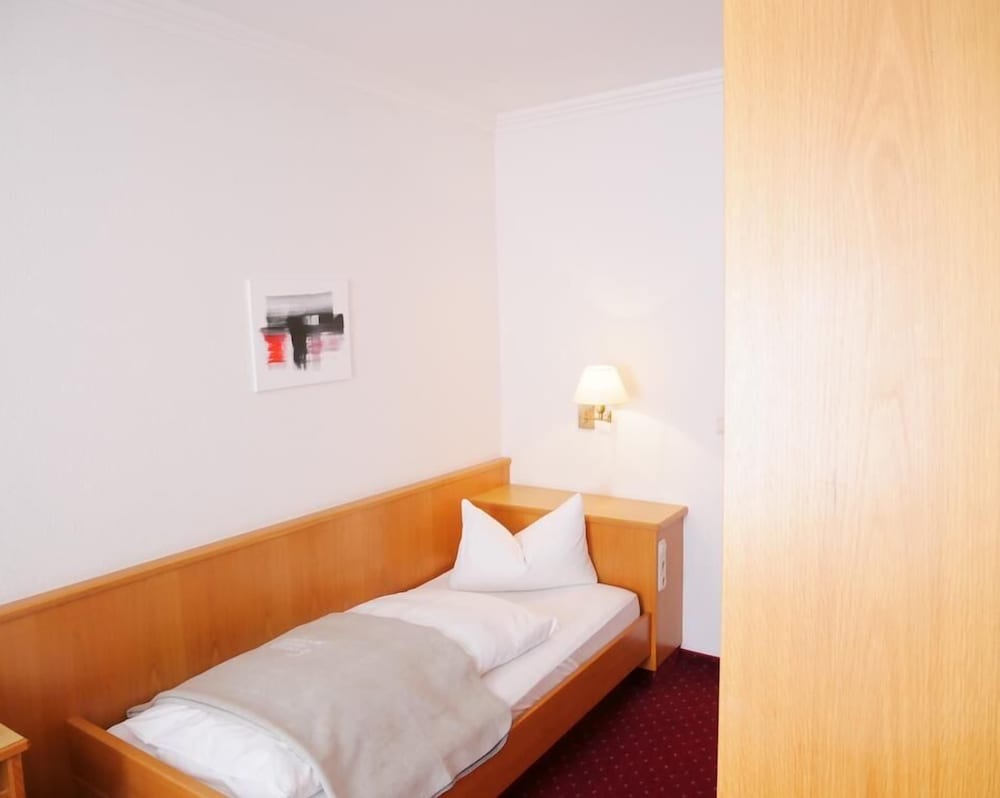 Classic Single Room