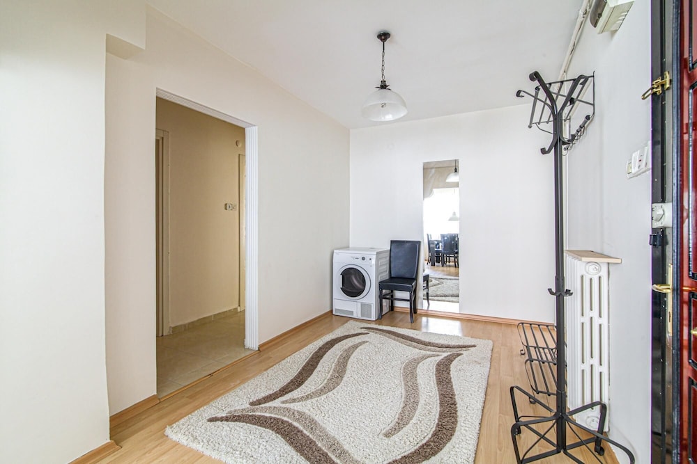 Apartment photo 3