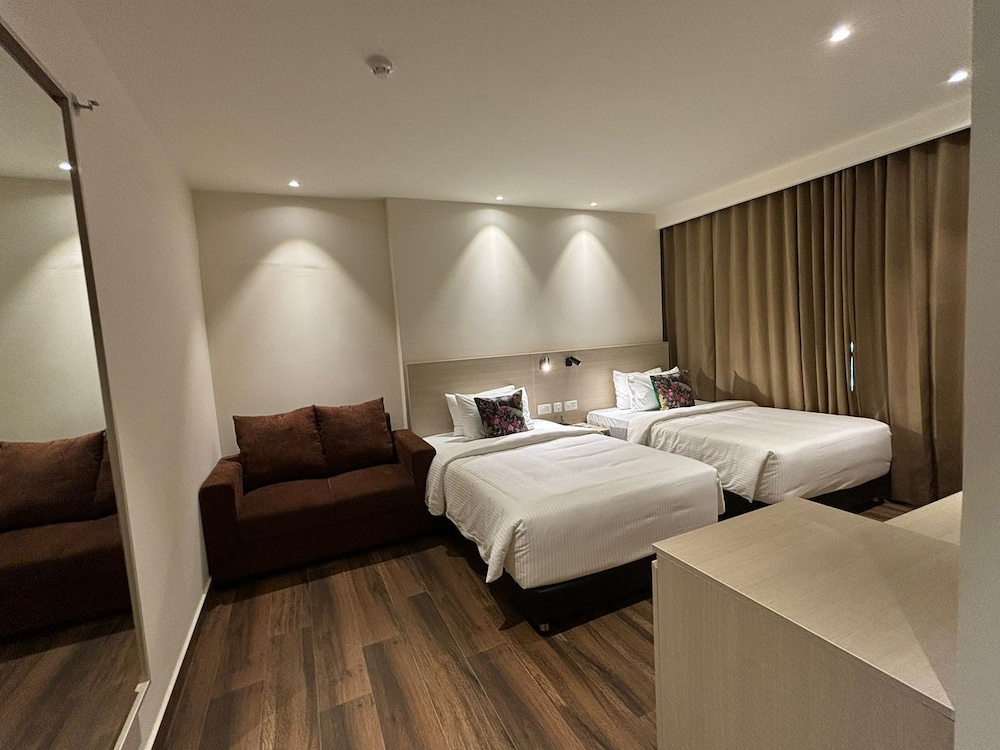 Deluxe Twin Room - Photo 9