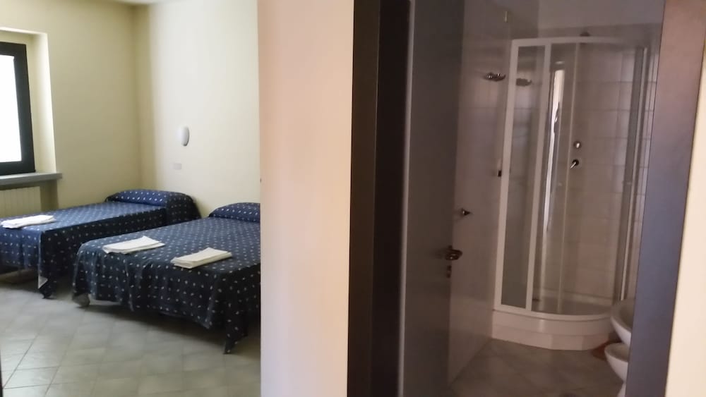 Triple Room photo 2