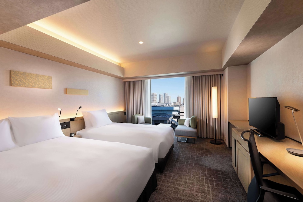 Deluxe Room, Multiple Beds (High Floor) photo 1