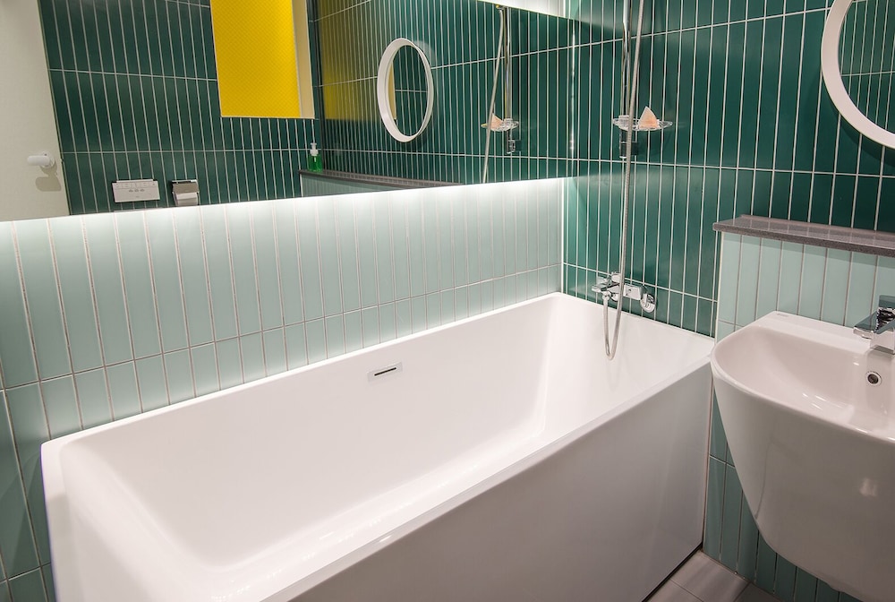 Blo By Blo Room - Photo 2