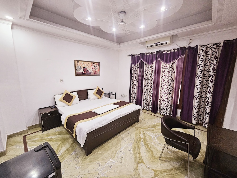 Deluxe Room with Balcony