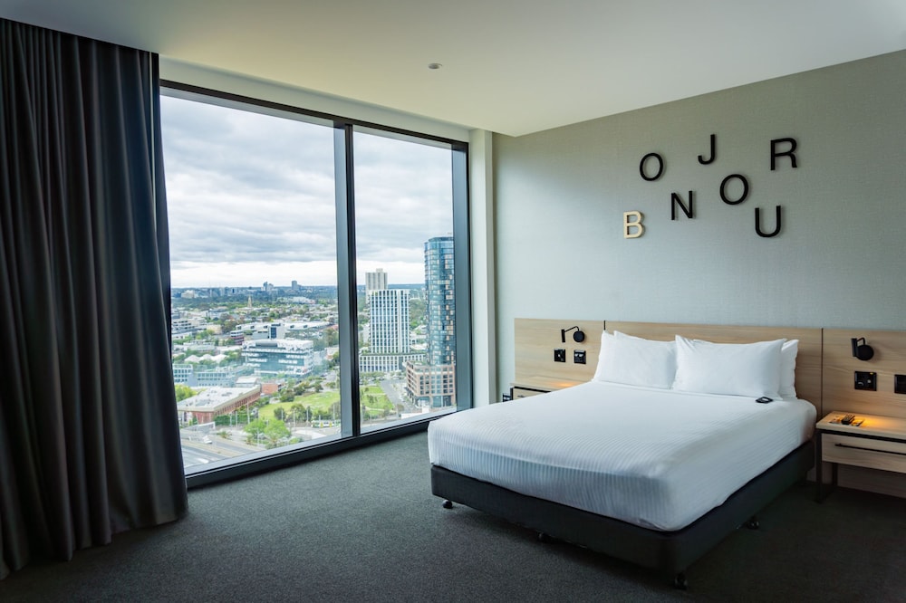 Standard Room, 1 Queen Bed, Accessible