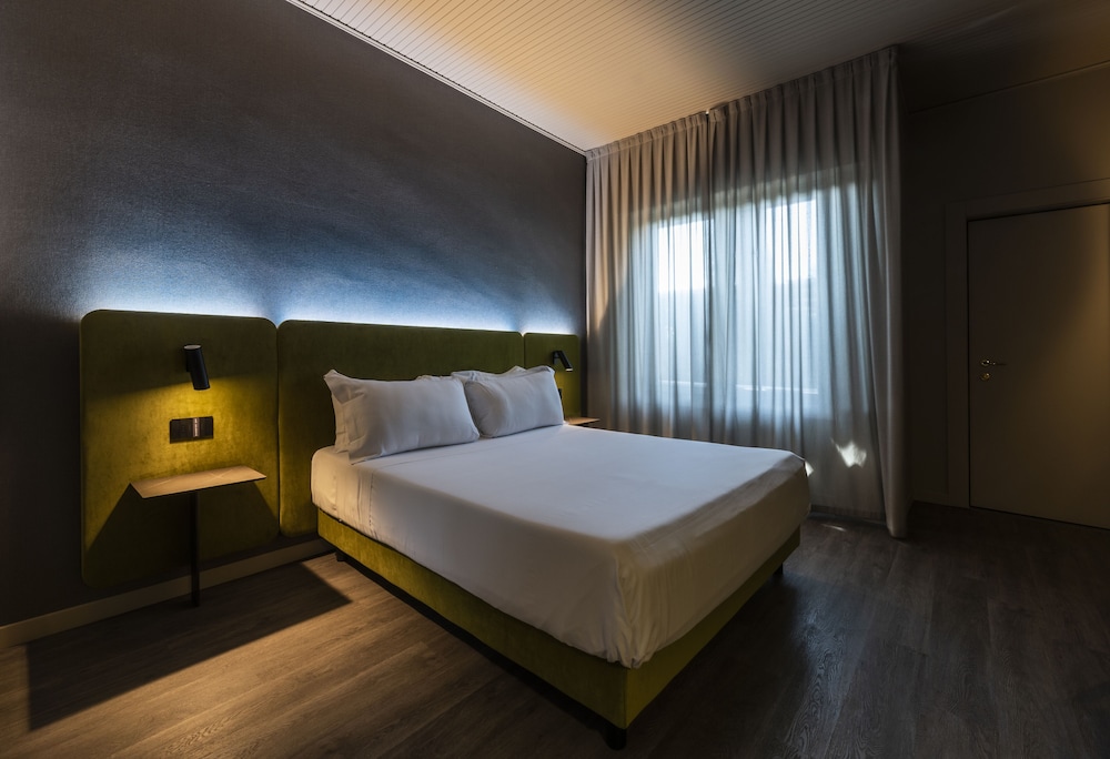 Double Room - Photo 3