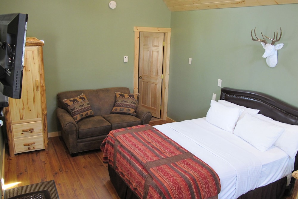 Deluxe Cabin, 1 Bedroom (Tahoe) photo 1