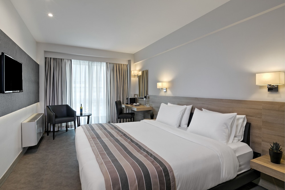 Superior Room with Extra Bed photo 1