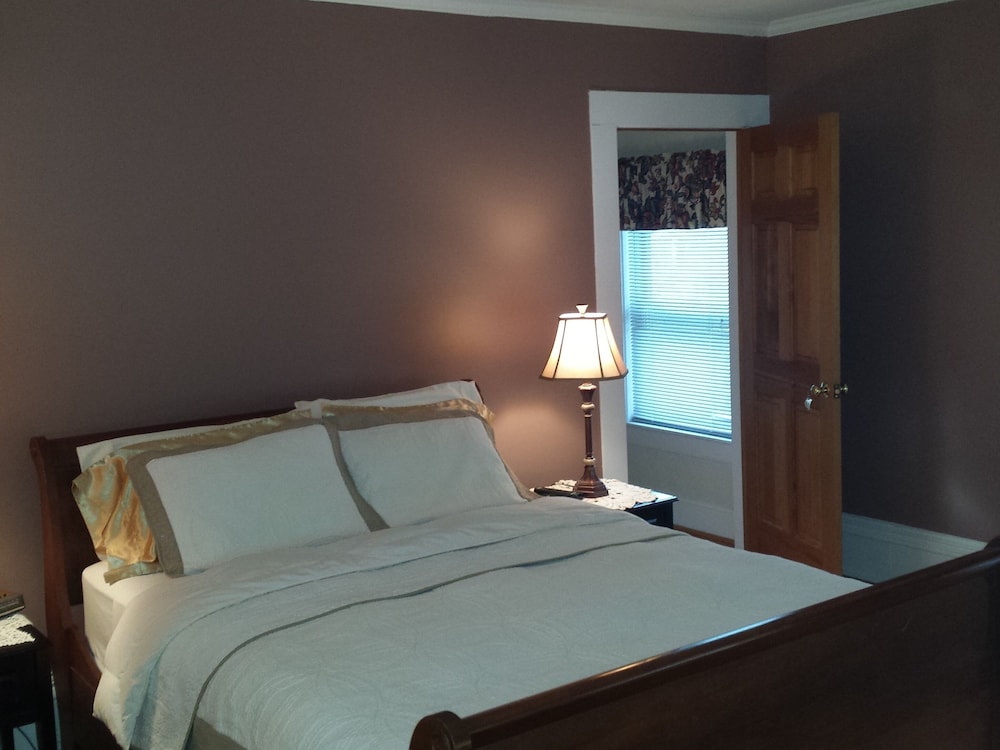 Signature Double Room, Ensuite (Alpenrose Suite) photo 1