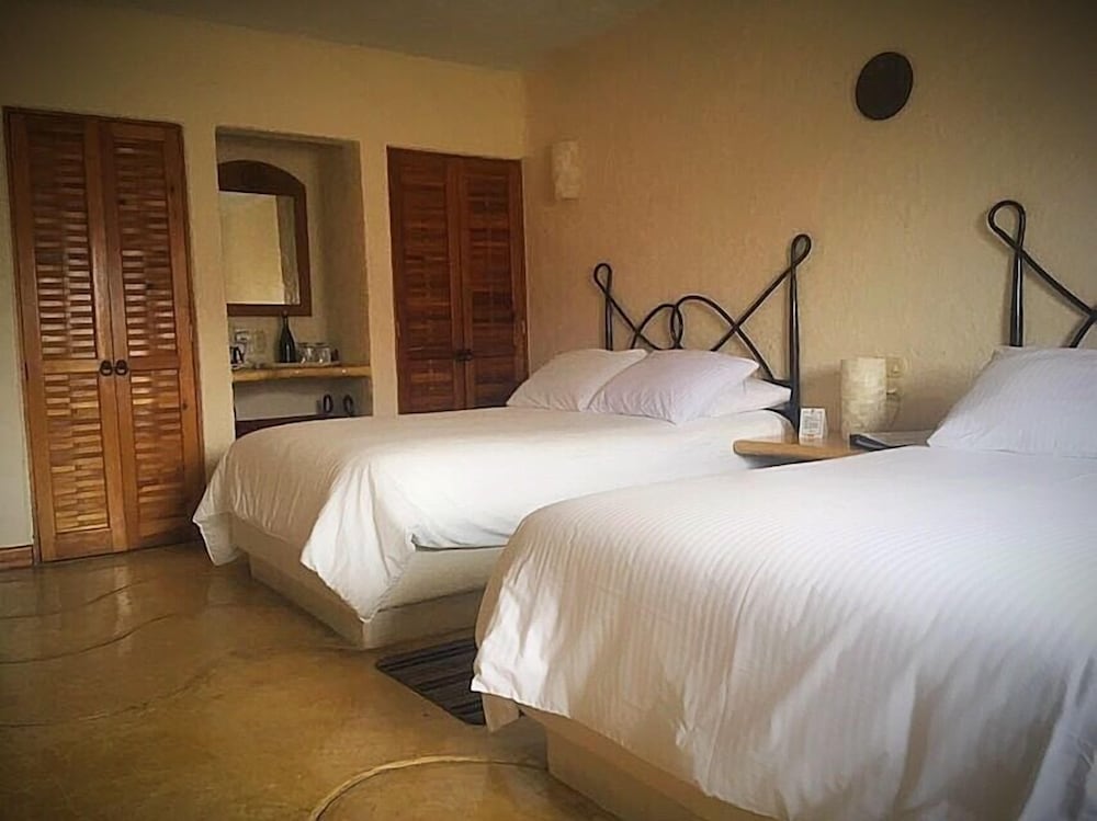 Standard Suite, 2 Double Beds