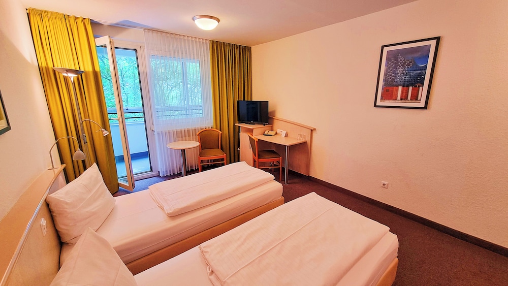Double Room, Balcony - Photo 5