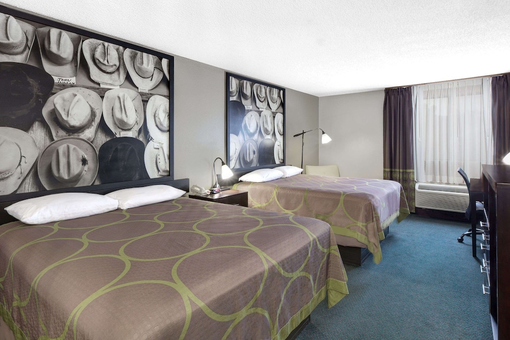 Room, 2 Queen Beds, Non Smoking photo 1