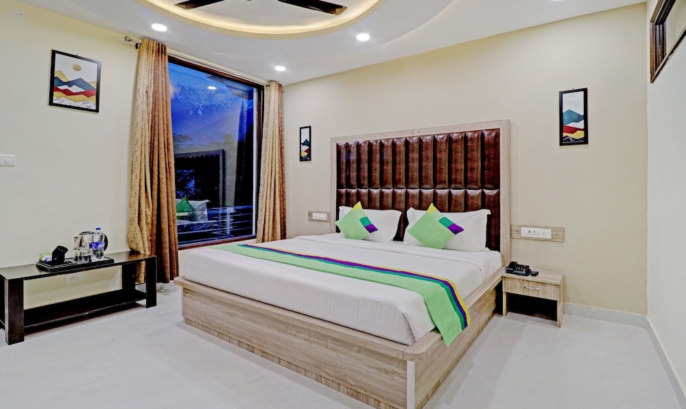 Economy Double Room, Non Smoking - Photo 1