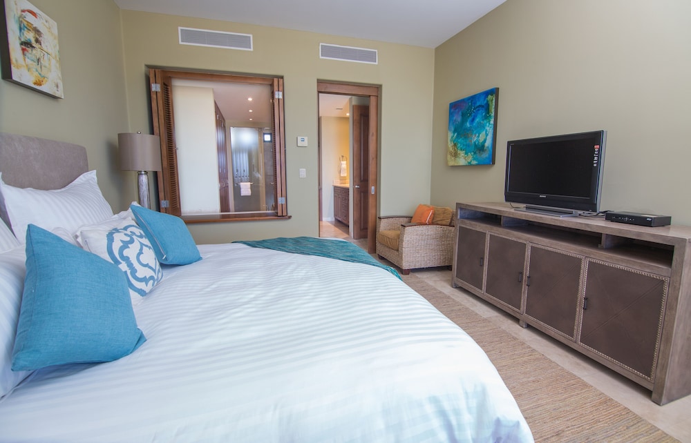 Luxury Penthouse, 2 Bedrooms, Jetted Tub, Sea View