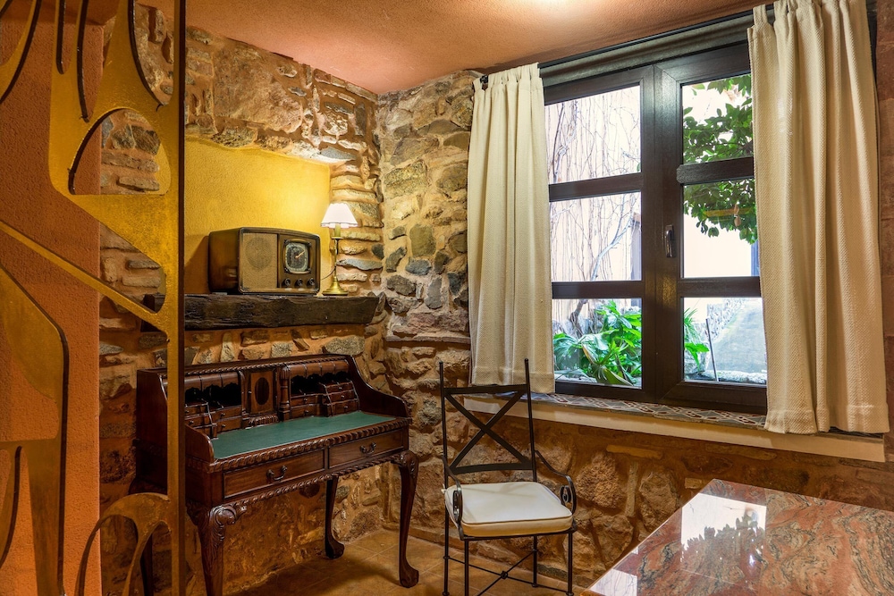 Superior Double Room (Deluxe) - Photo 6