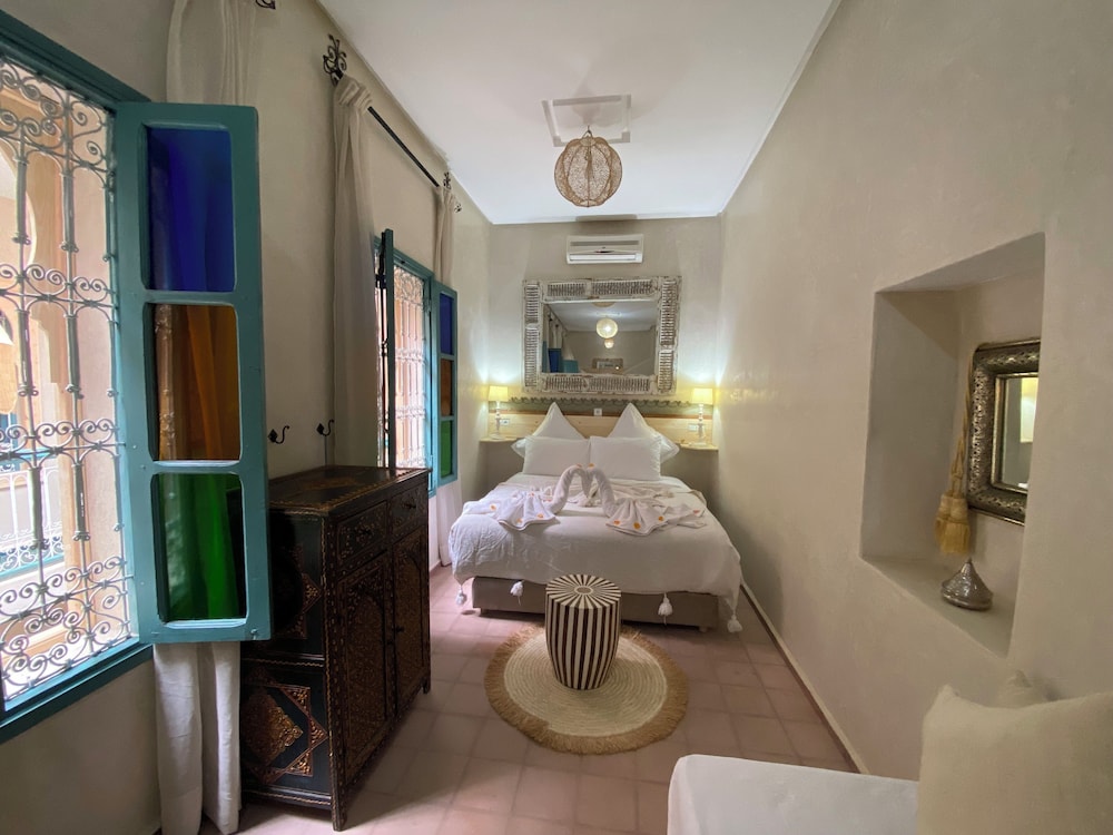 Room - Photo 1