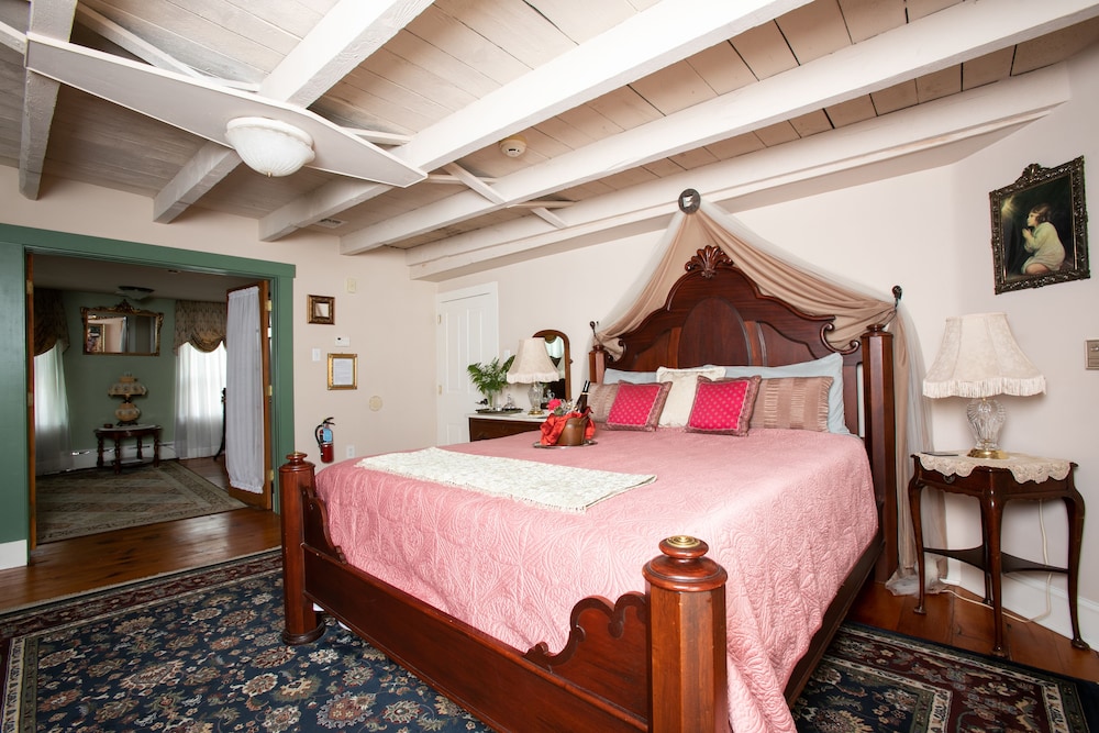 Suite (The Bowman Suite)