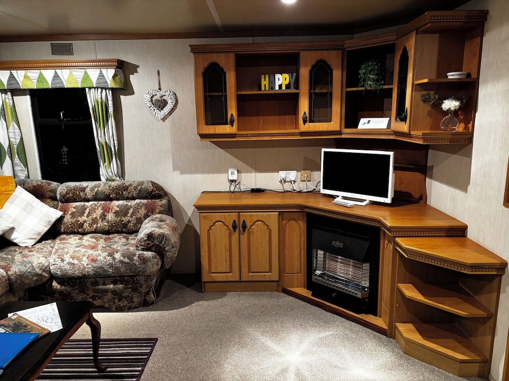 Mobile Home, 3 Bedrooms (Caravan D Pet-Free)